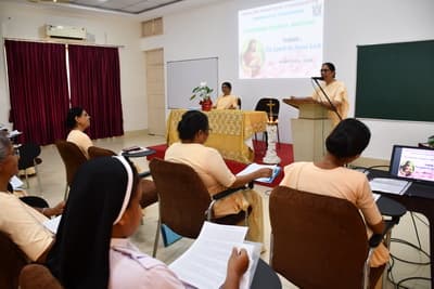 gallery collections rounded rounded-3