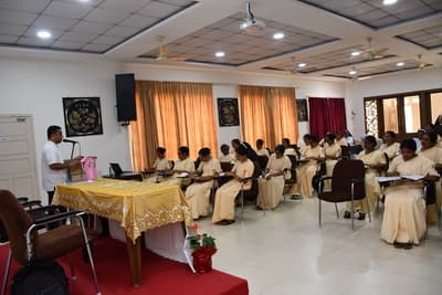 gallery collections rounded rounded-3