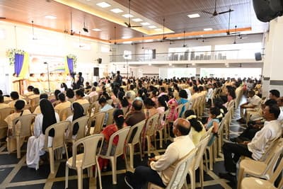 gallery collections rounded rounded-3