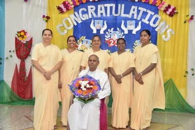 gallery collections rounded rounded-3