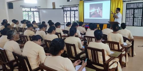 gallery collections rounded rounded-3