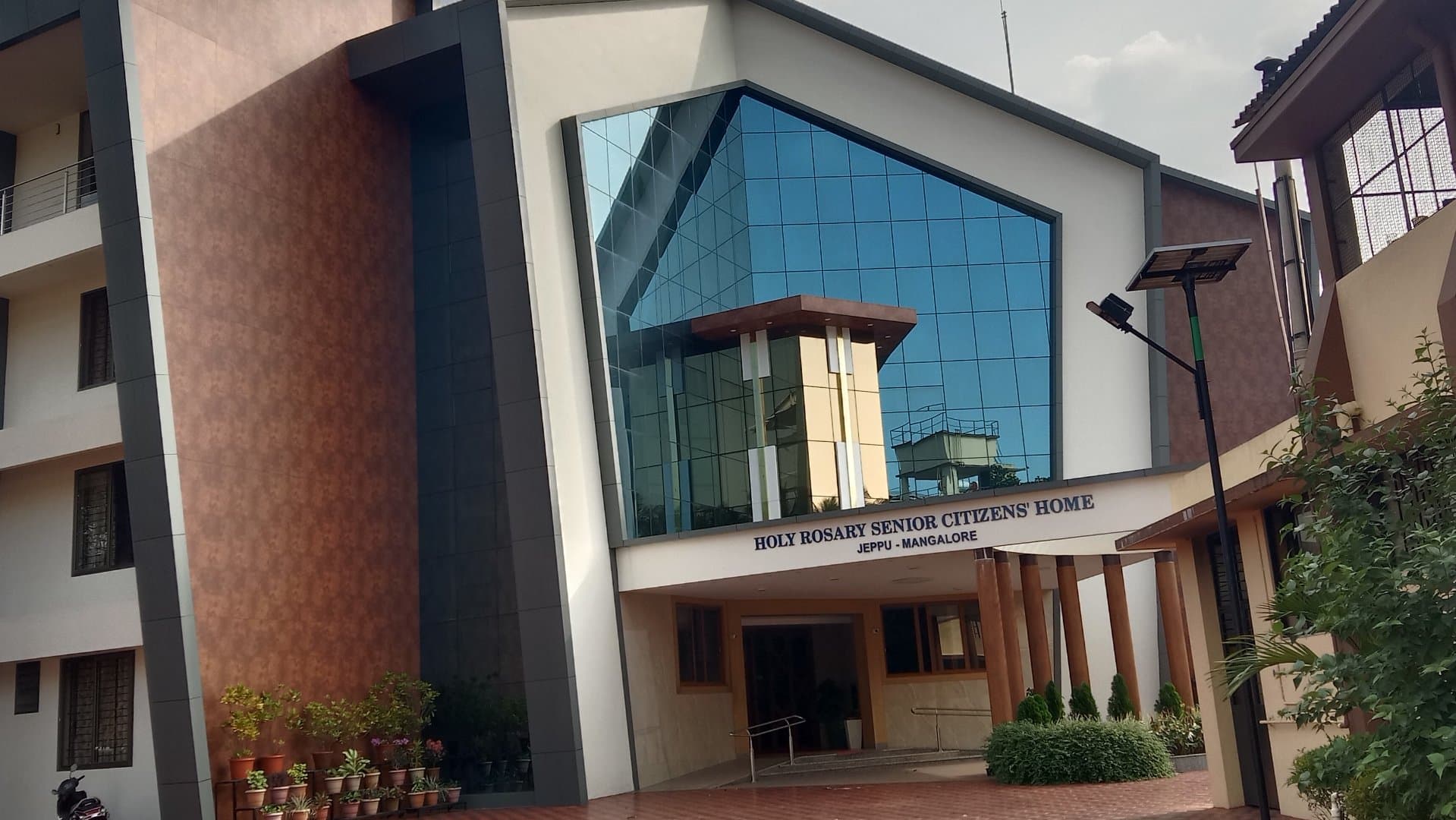 QUEEN OF THE ROSARY CONVENT AND SENIOR CITIZENS' HOME , JEPPU